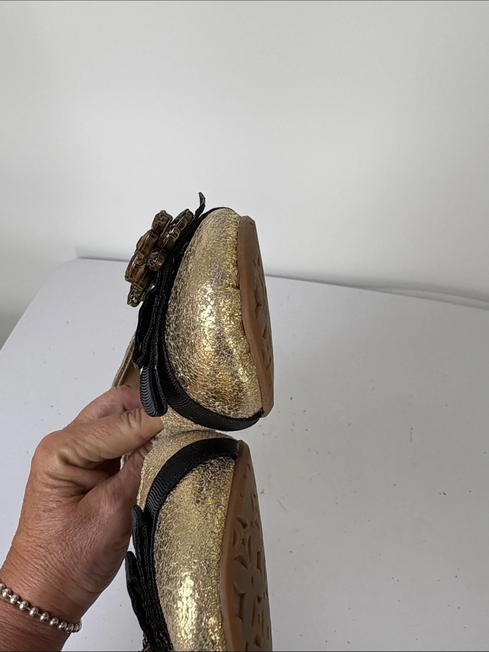 Fossil gold metallic
